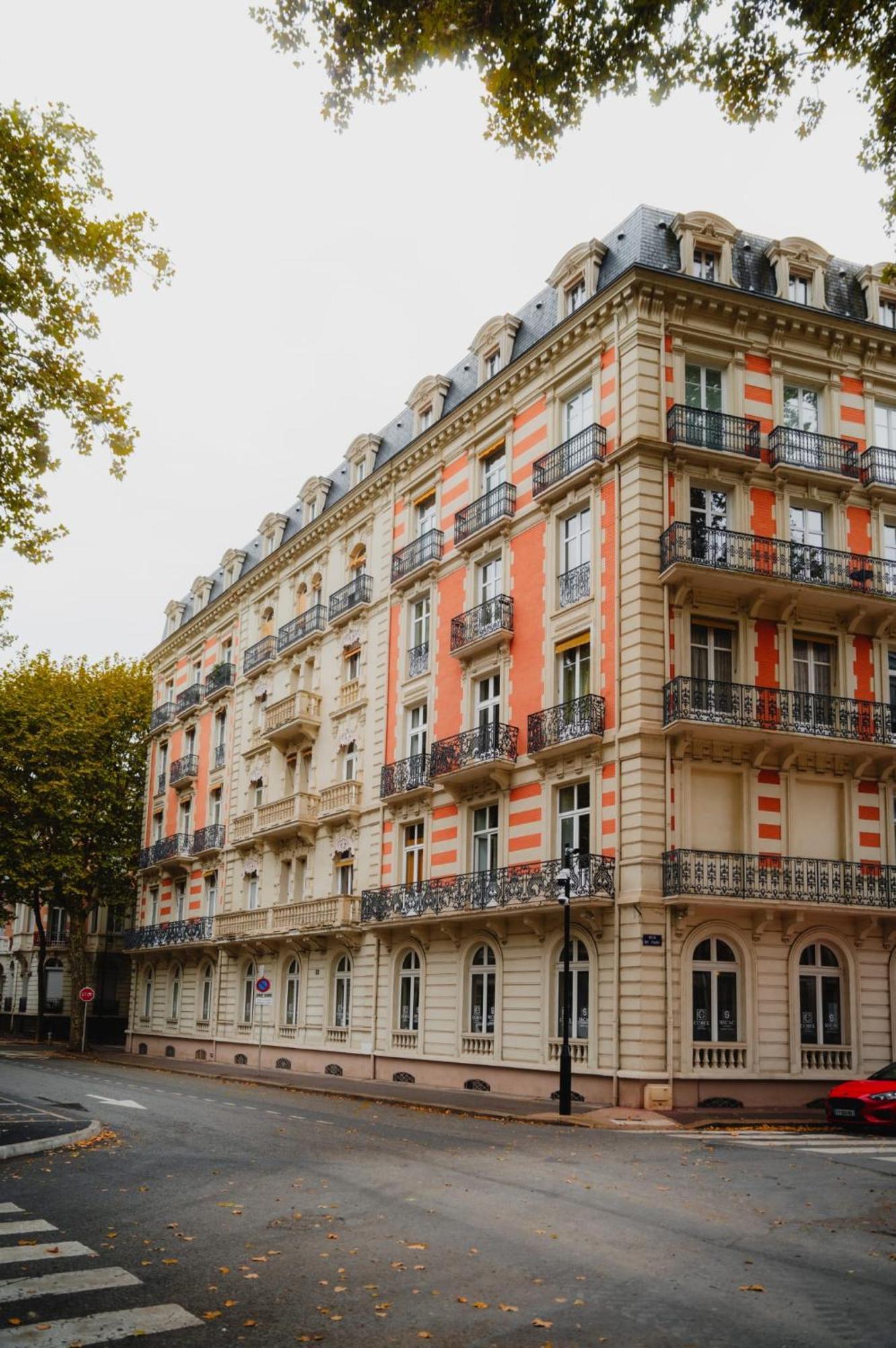 Roomchic - Les Ambassadeurs Vichy Exterior photo